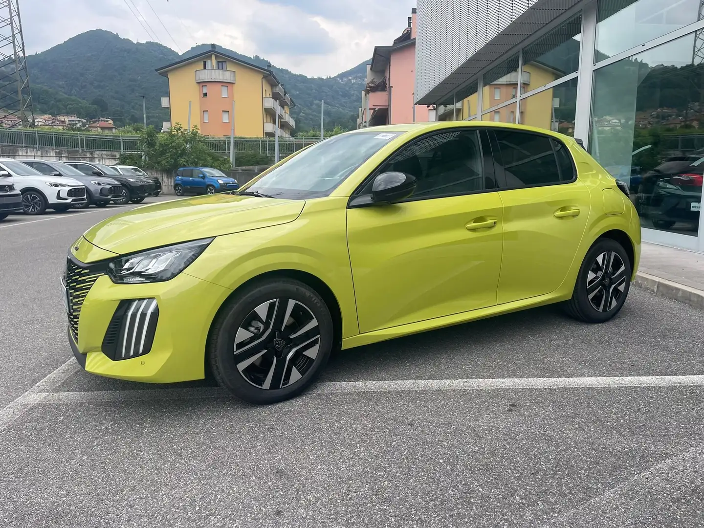 Peugeot 208 1.2 PureTech Allure S&S 100 E6E Jaune - 1