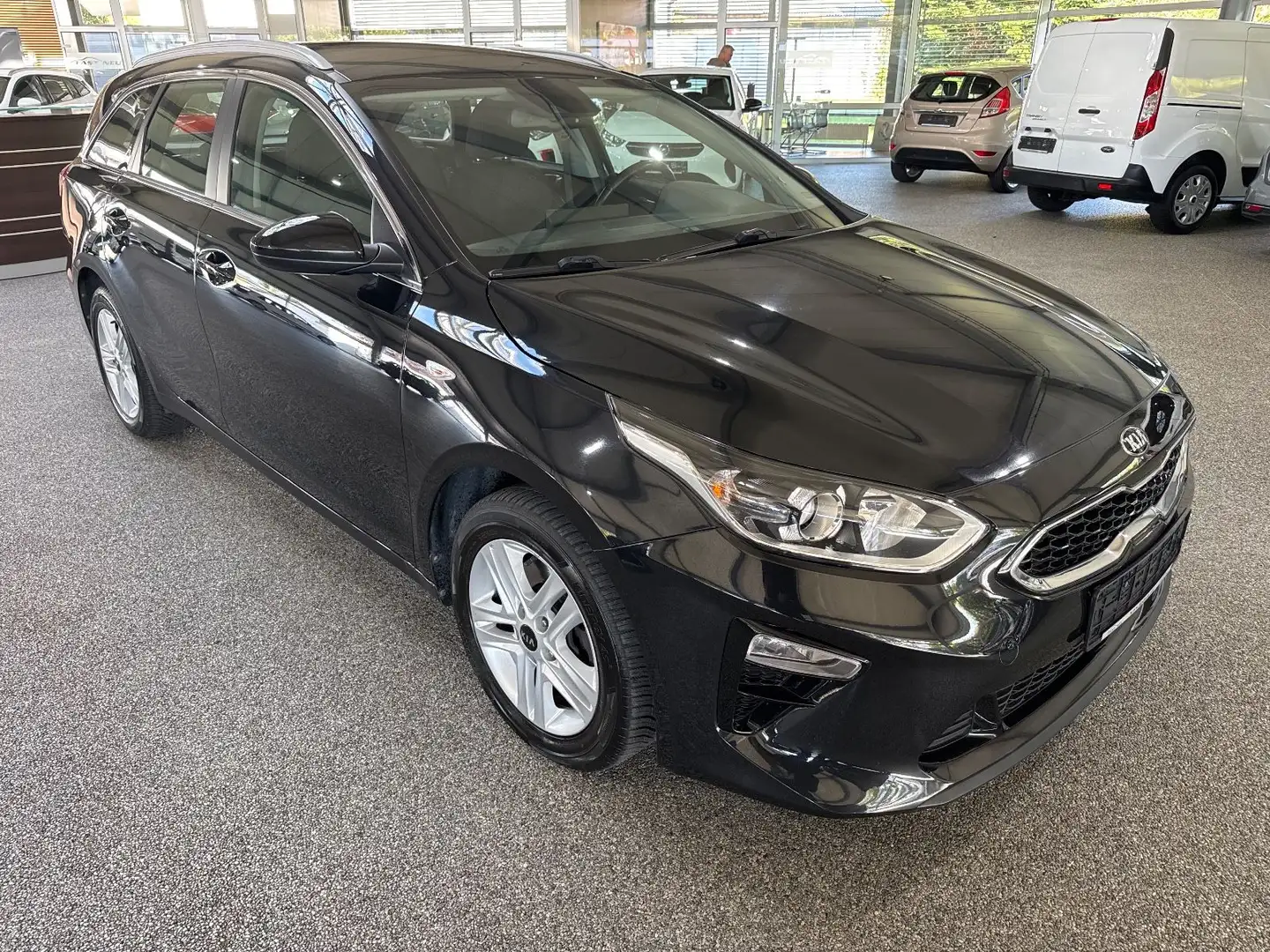 Kia Ceed SW / cee'd SW Ceed SW 1.6CRDI MH Aut.Vision ACC NaviWinter RfK Schwarz - 2
