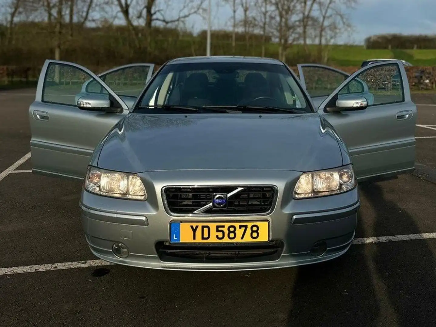Volvo S60 S60 D5 **Diesel** Automatik** Silver - 1