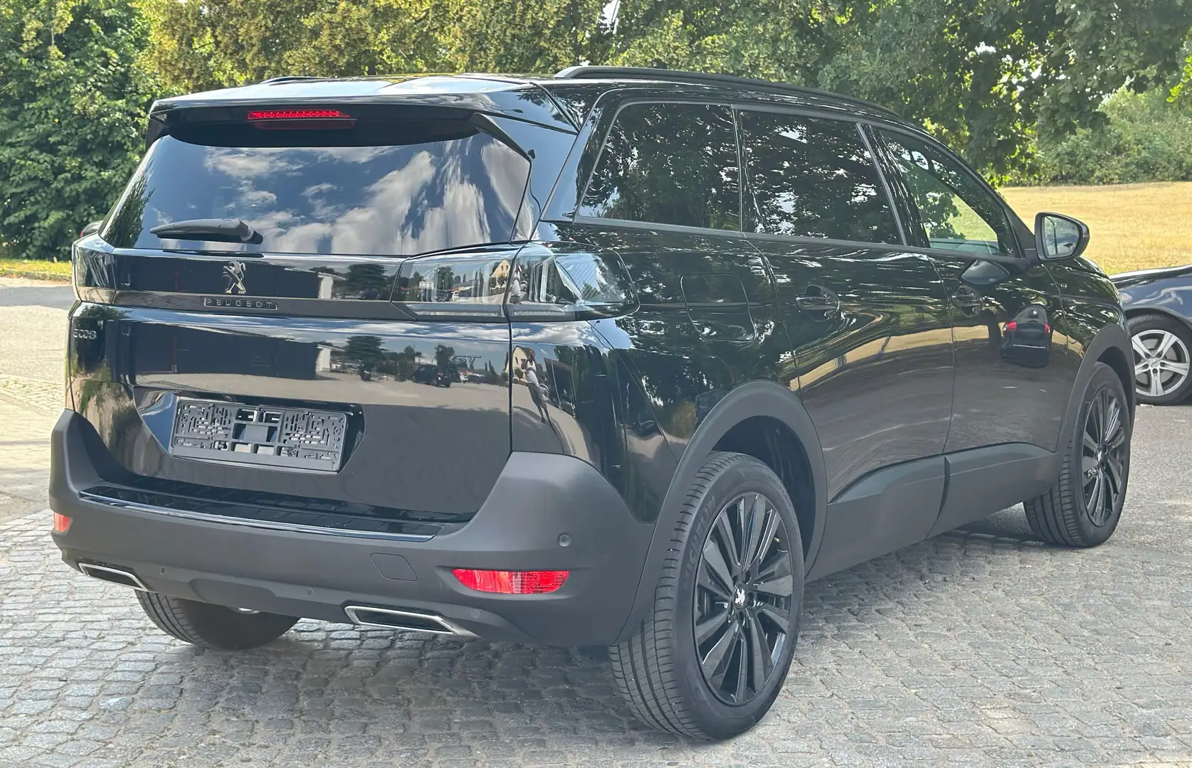 Peugeot 5008 GT 7 Sitze Led Navi Kamera Noir - 2