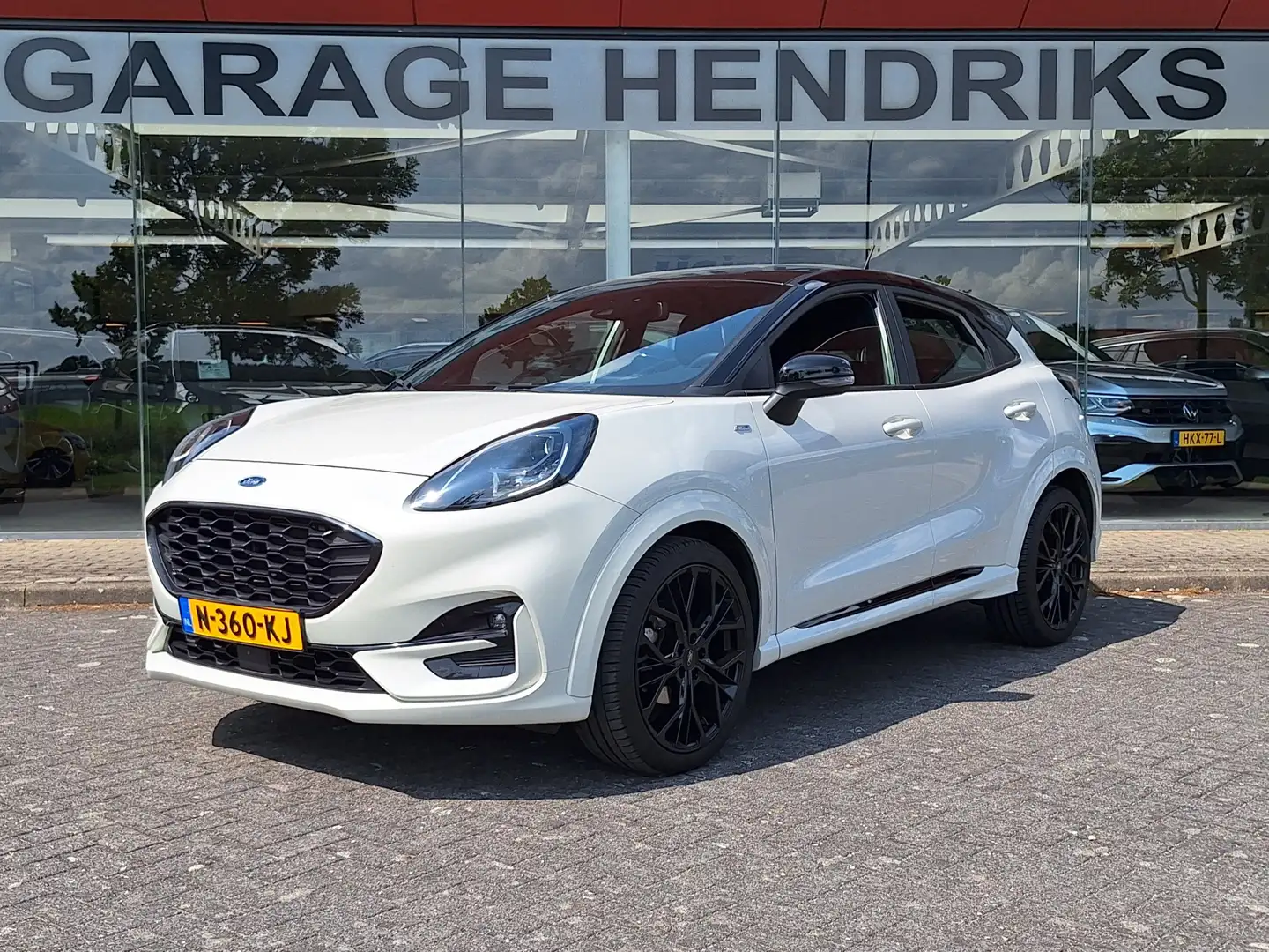Ford Puma 1.0 EcoBoost Hybrid 155 PK ST-Line X | 19" Black-L Weiß - 1