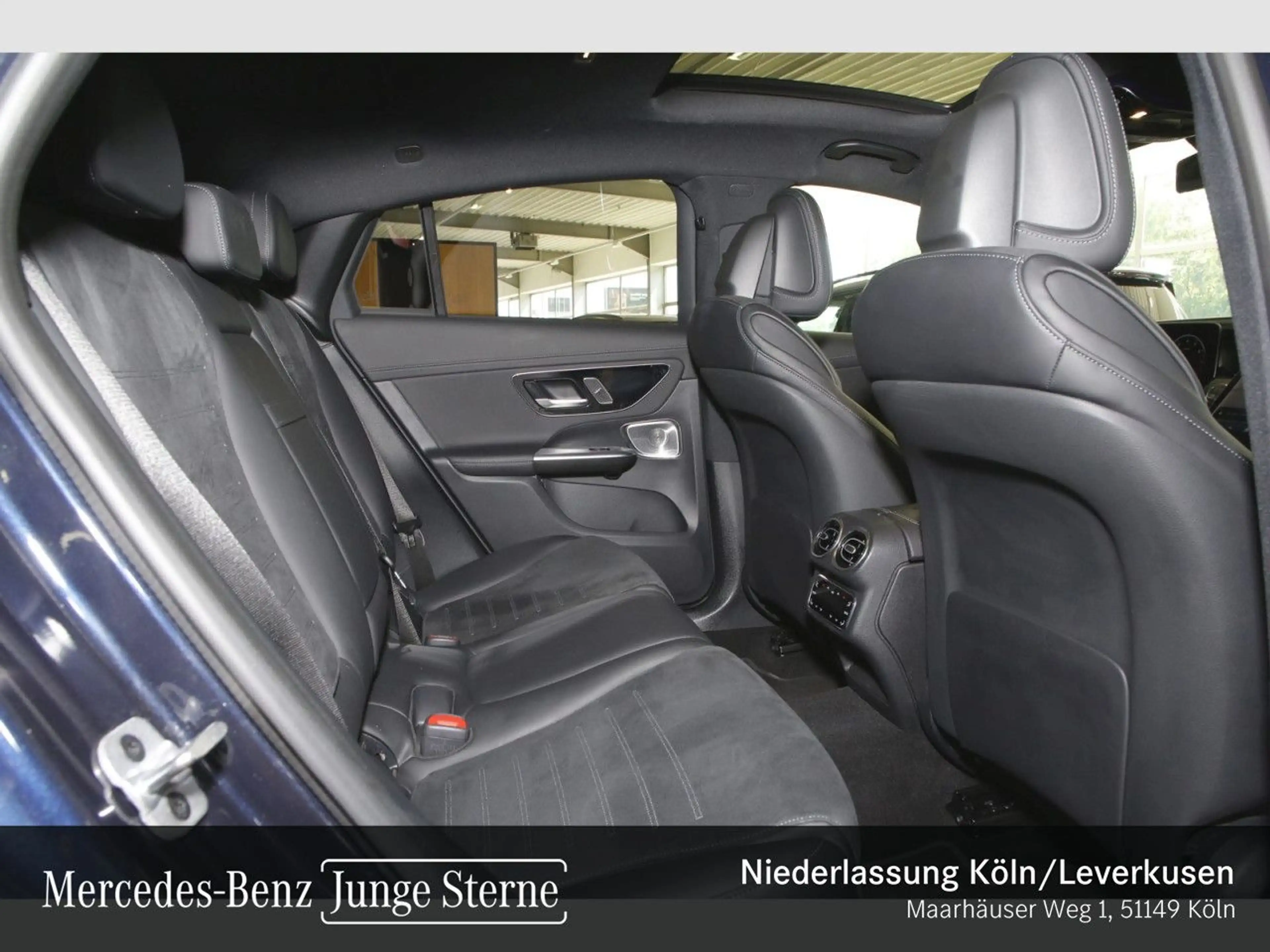 Mercedes-Benz GLC 300 4M AMG+PANO+360+BURMESTER+KEYLESS+9G — photo 11