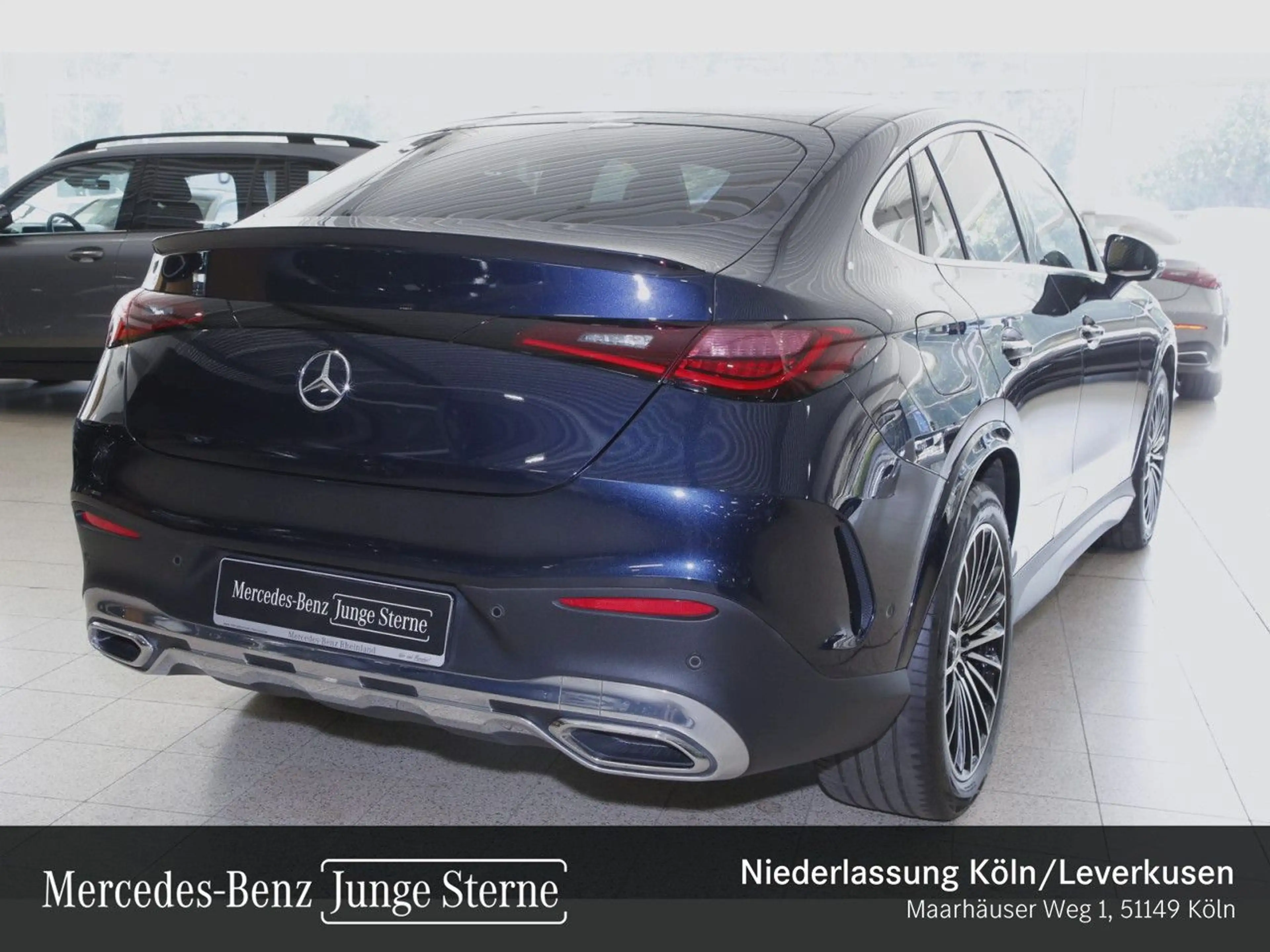 Mercedes-Benz GLC 300 4M AMG+PANO+360+BURMESTER+KEYLESS+9G — photo 3