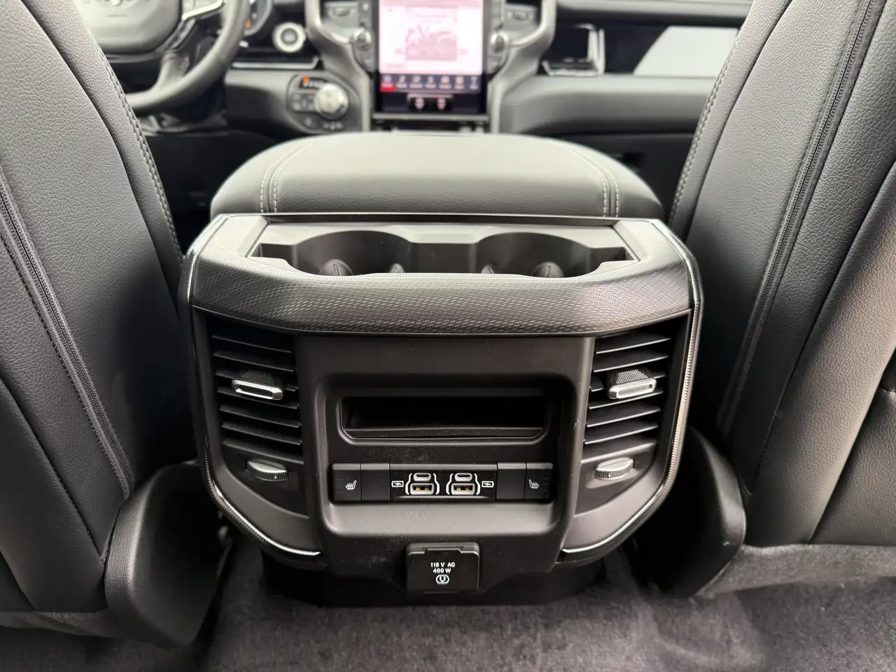 RAM 1500 снимка RAM 1500