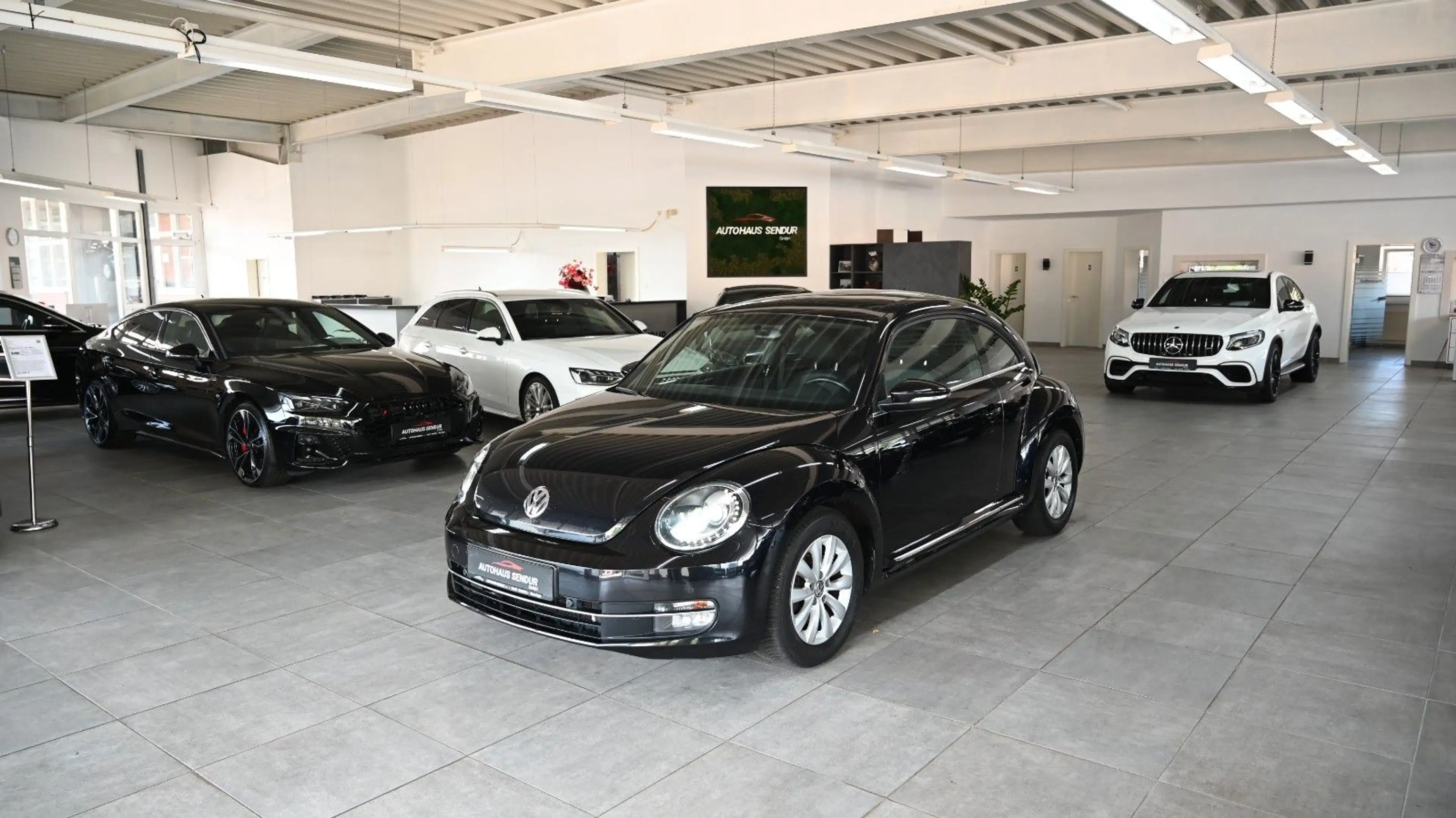 Volkswagen Beetle Lim. Design *TEMPOMAT*NAVI*PANO