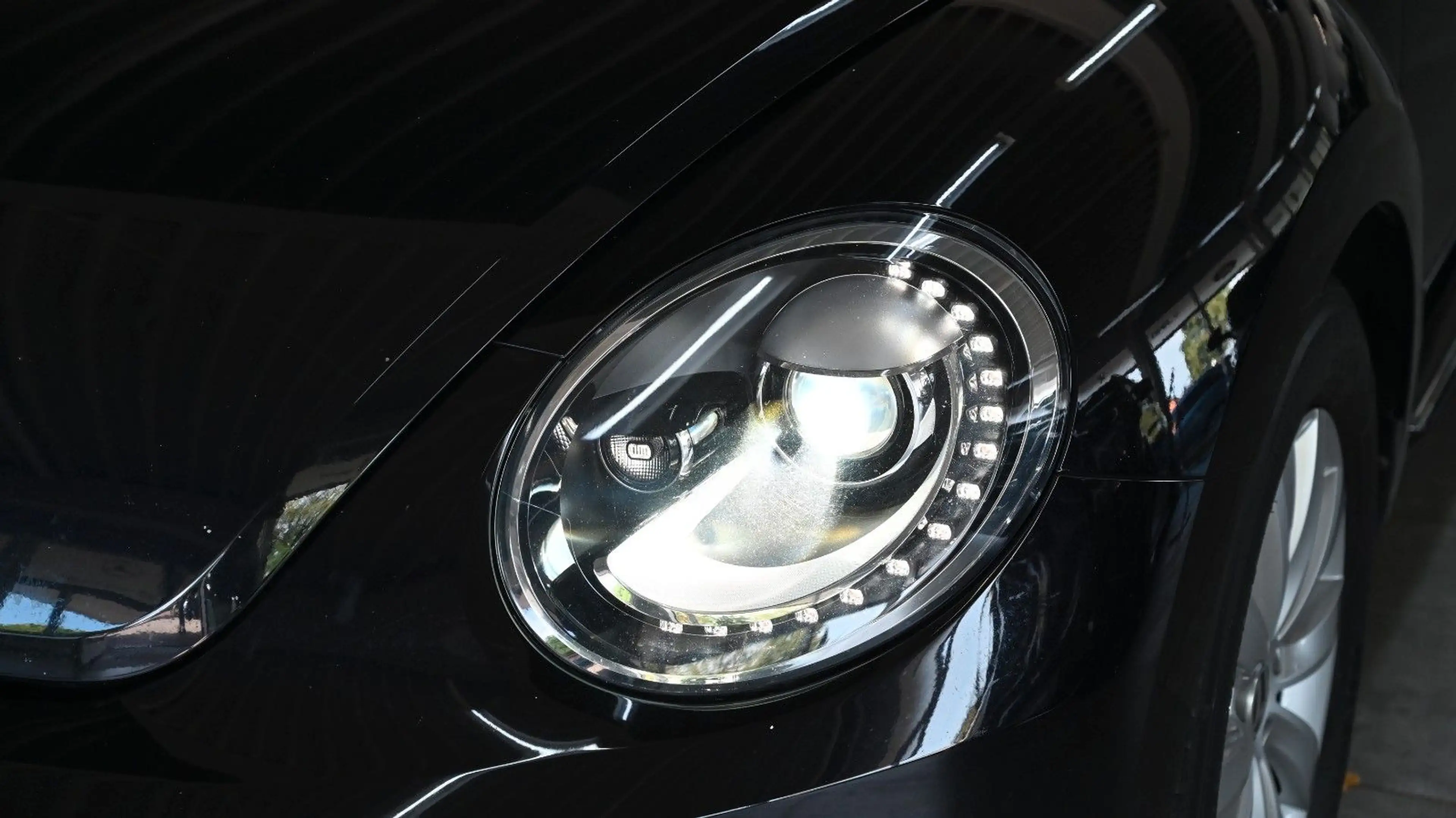 Volkswagen Beetle Lim. Design *TEMPOMAT*NAVI*PANO — photo 10