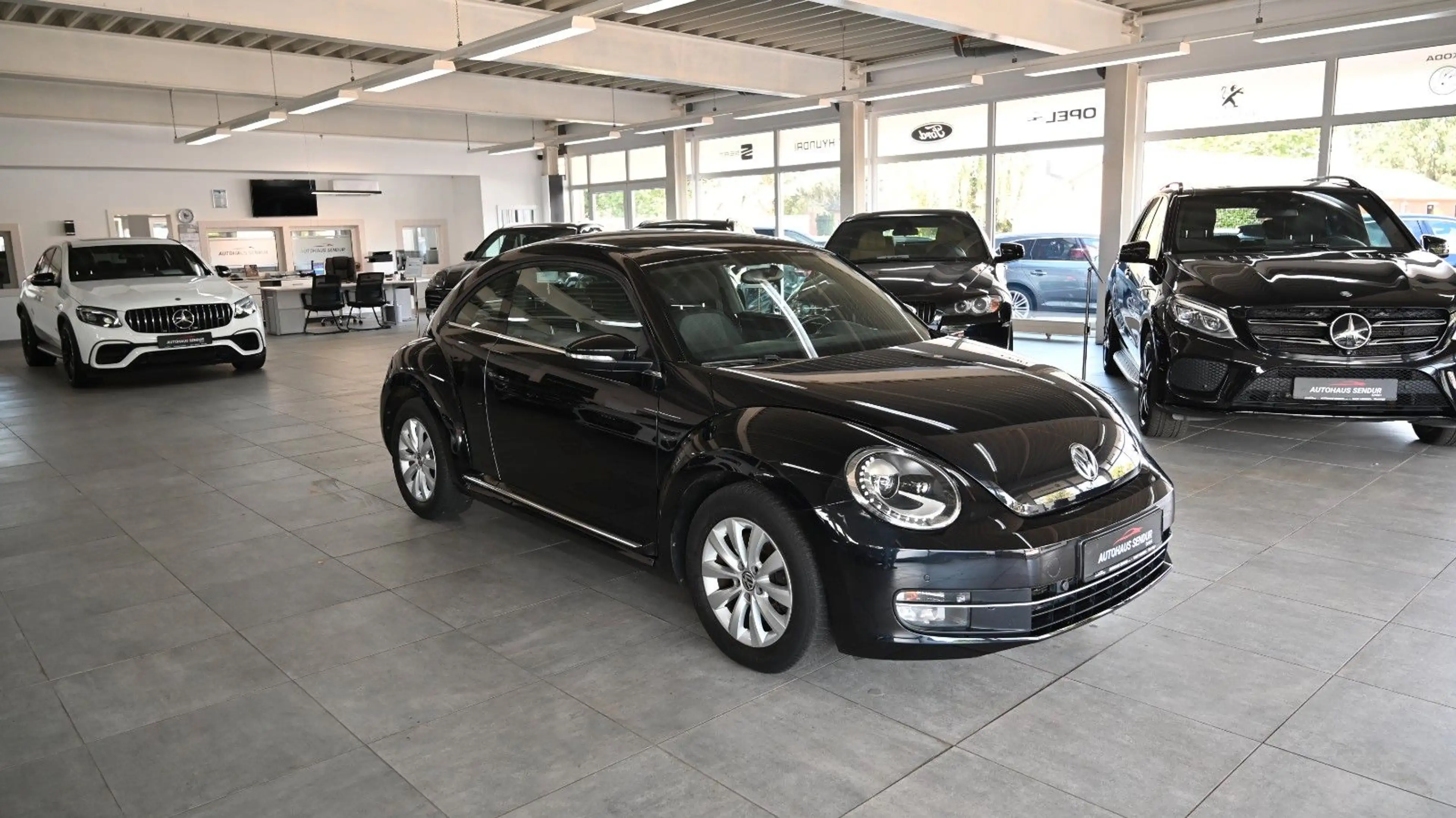 Volkswagen Beetle Lim. Design *TEMPOMAT*NAVI*PANO — photo 8