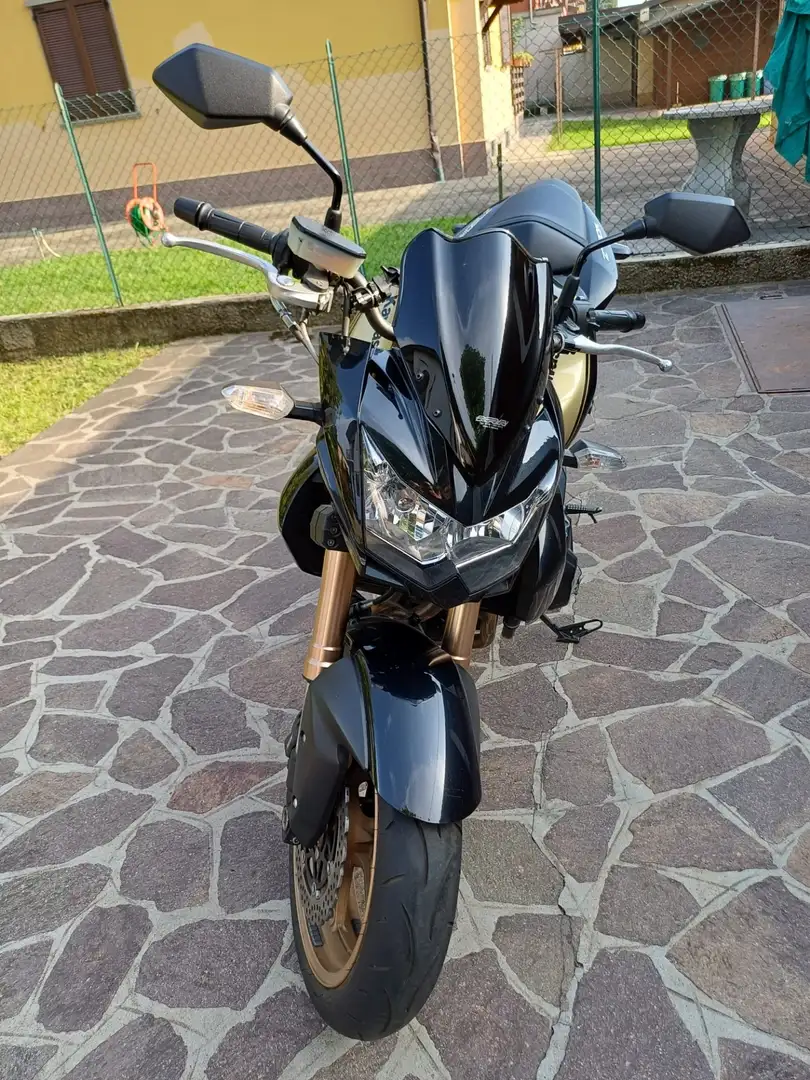 Kawasaki ZR 750 Fekete - 1
