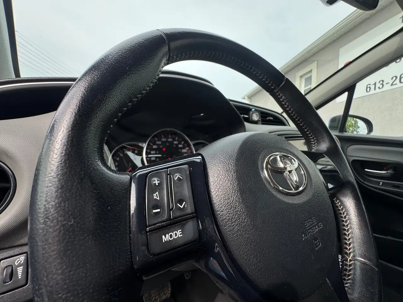 Toyota Yaris снимка Toyota Yaris