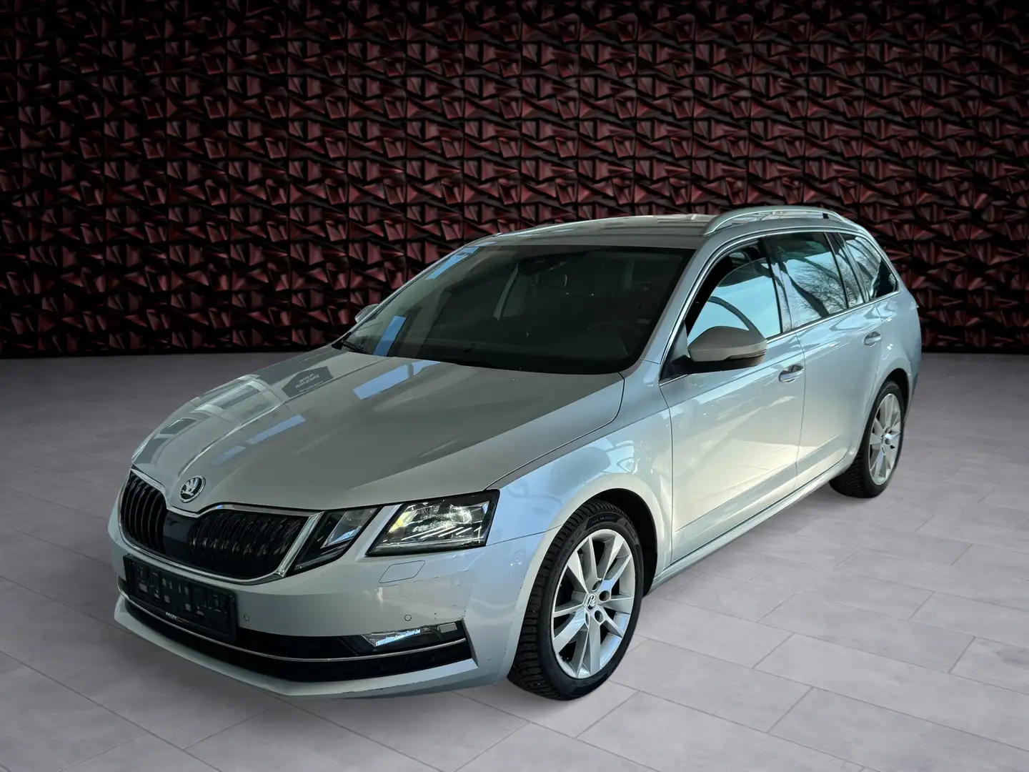 Skoda Octavia Octavia Combi 2,0 TDI Style DSG Silber - 1