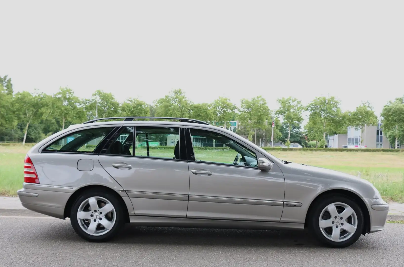 Mercedes-Benz C 180 Combi Kompressor Aut 143Pk Elegance Schuifdak 1e E Gris - 2