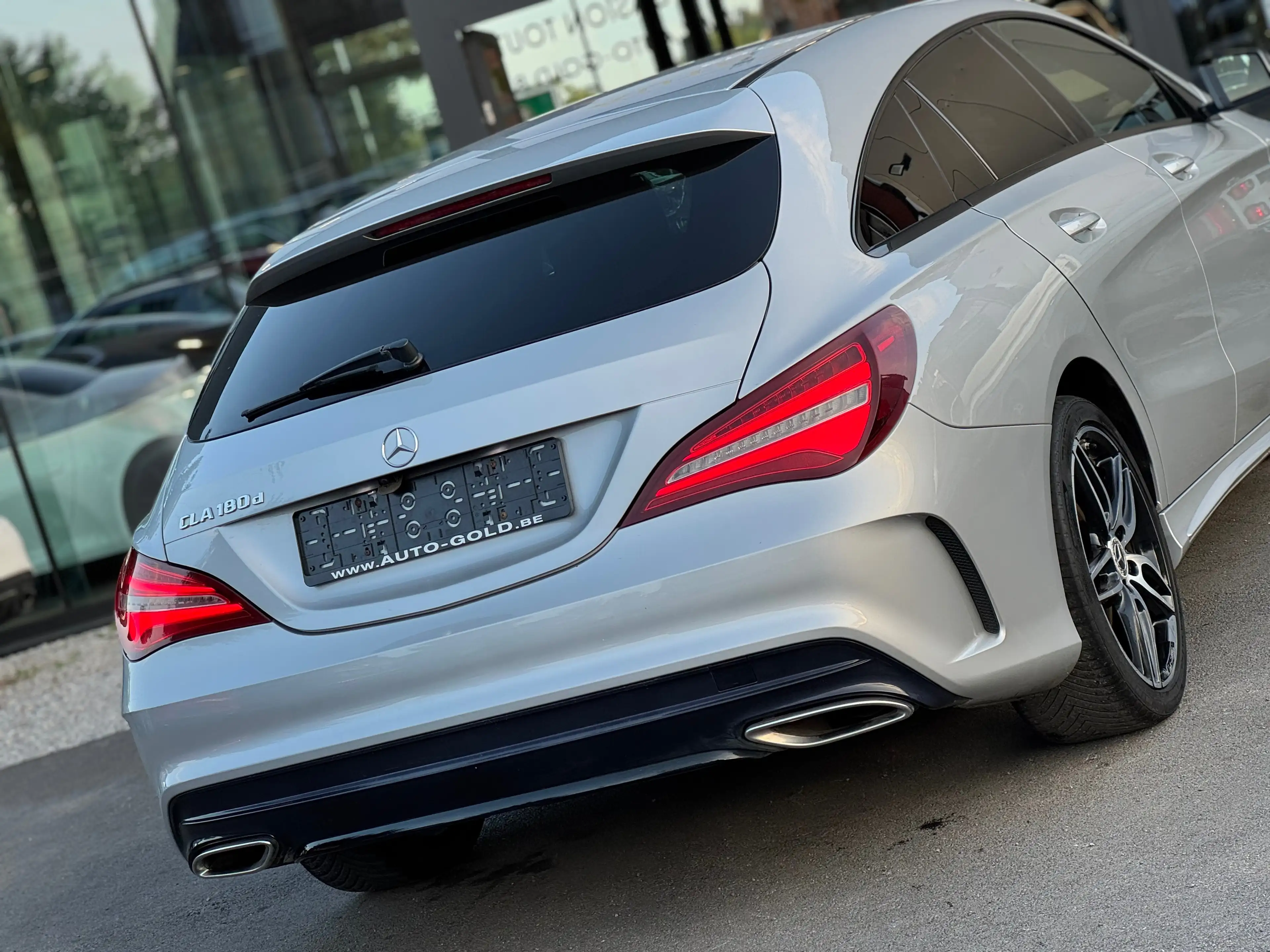 Mercedes-Benz CLA 180 D / PACK AMG / FULLOPTIONS / FACELIFT / 1PROP CARNET — photo 6