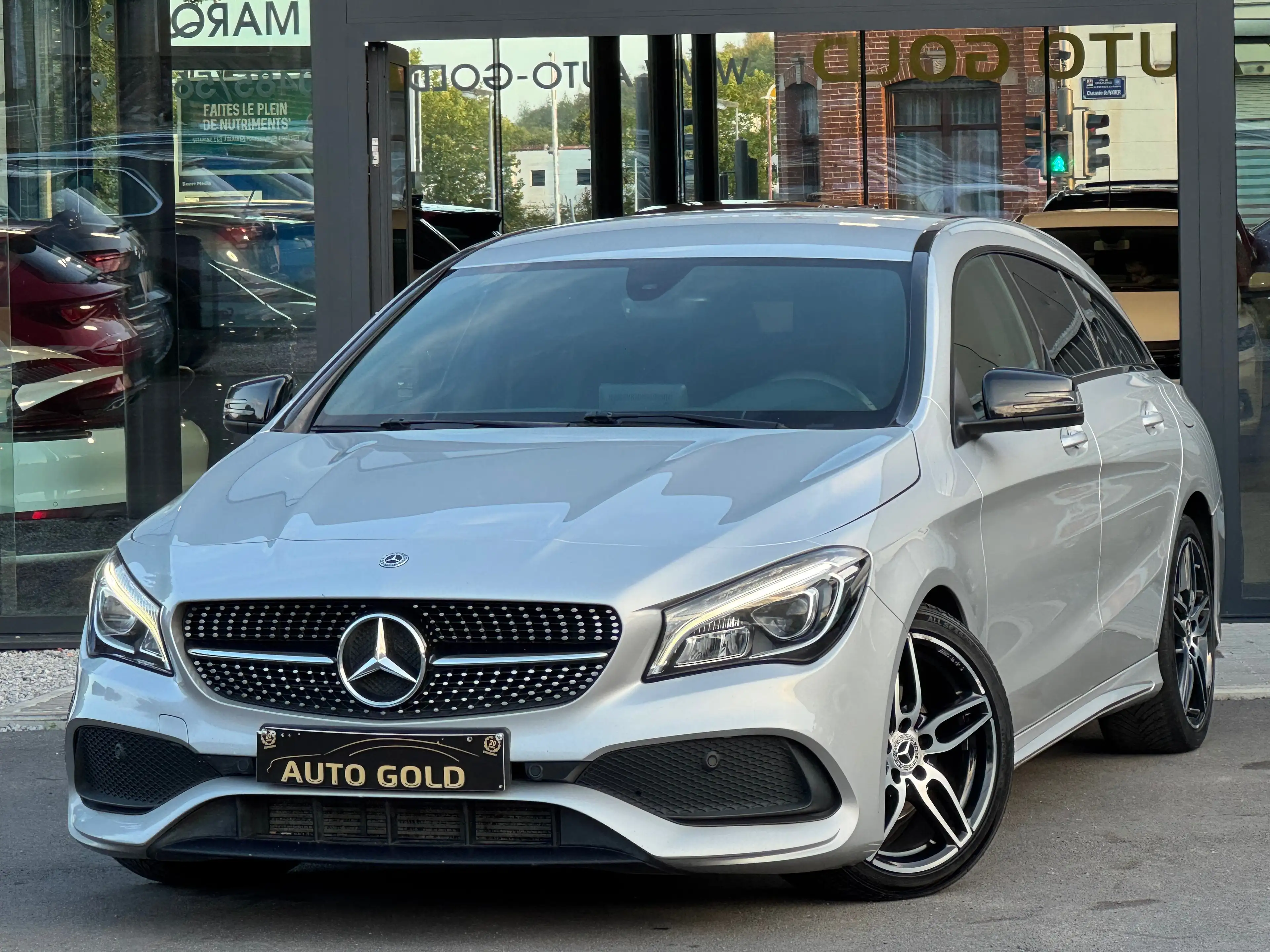 Mercedes-Benz CLA 180 D / PACK AMG / FULLOPTIONS / FACELIFT / 1PROP CARNET
