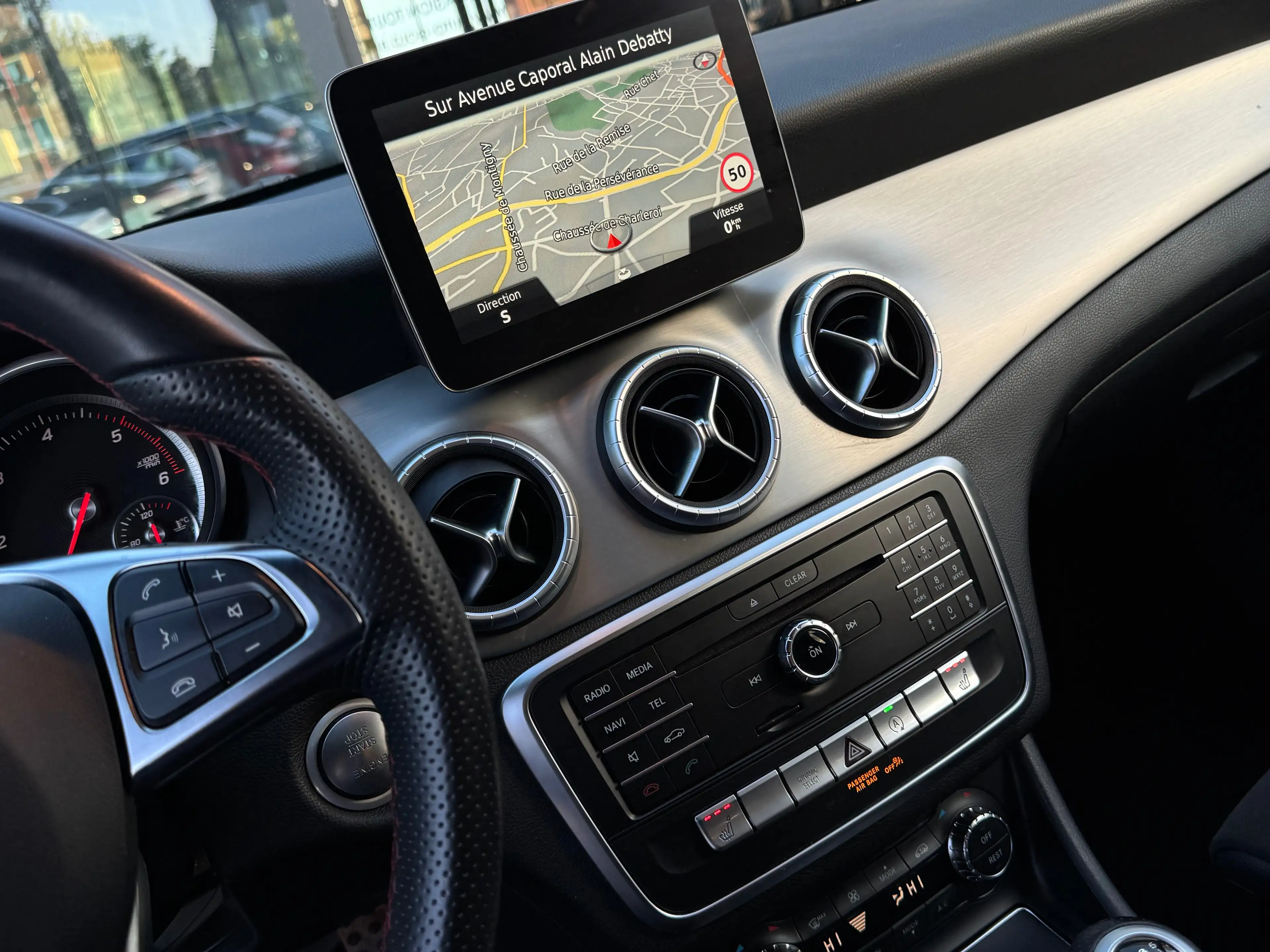Mercedes-Benz CLA 180 D / PACK AMG / FULLOPTIONS / FACELIFT / 1PROP CARNET — photo 14