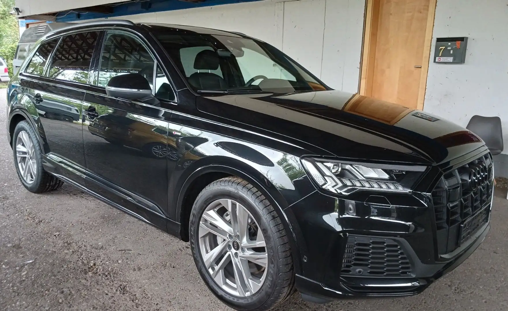 Audi Q7 55 TFSI qu S line Leder,Pano,AHK,Matrix,HUD Siyah - 1