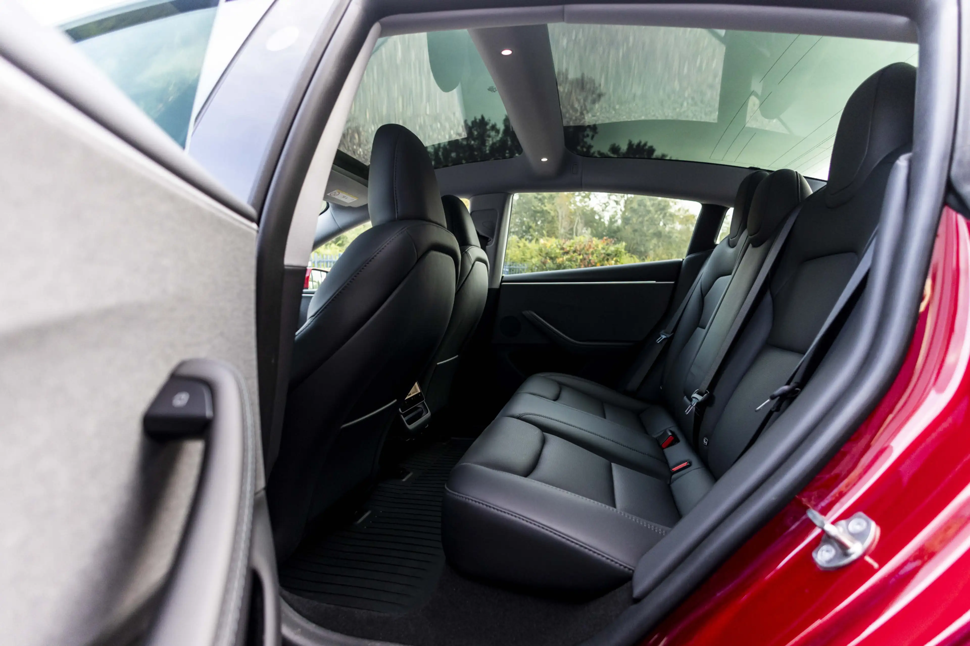 Tesla Model 3 RWD 60 kWh Wordt verwacht! Foto's volgen — photo 15