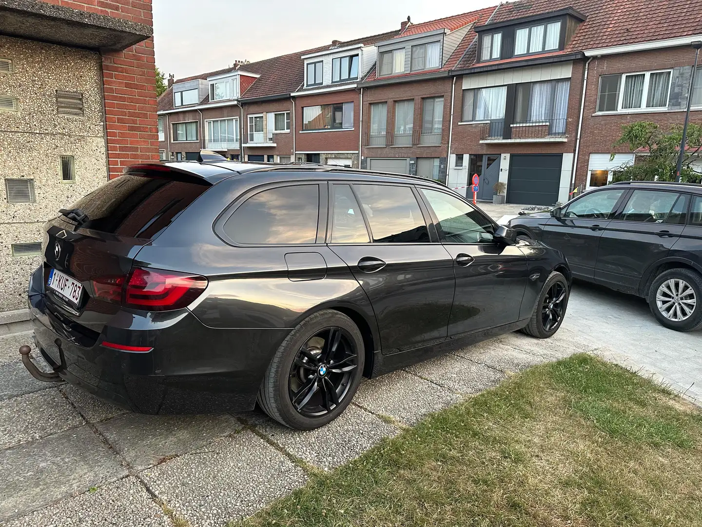 BMW 525 525d Touring Aut. Gris - 2