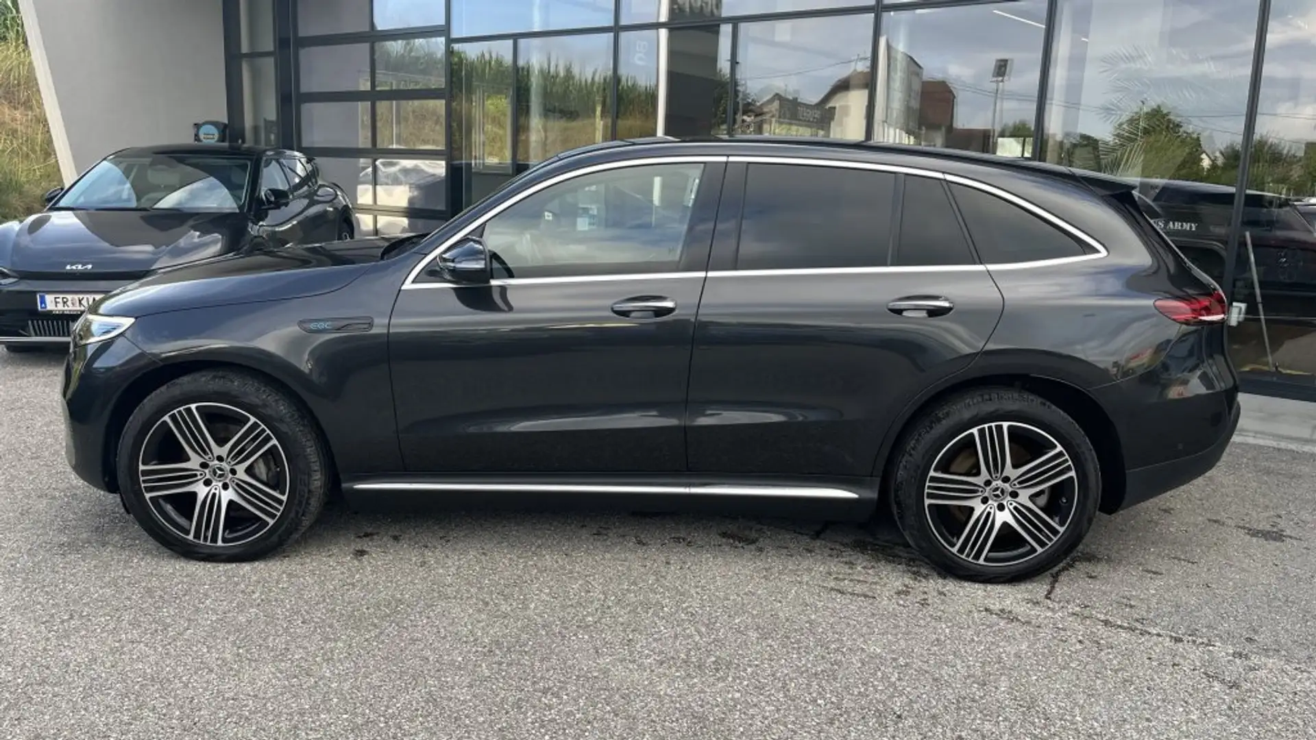 Mercedes-Benz EQC 400 4MATIC 80kWh Aut. Grey - 2