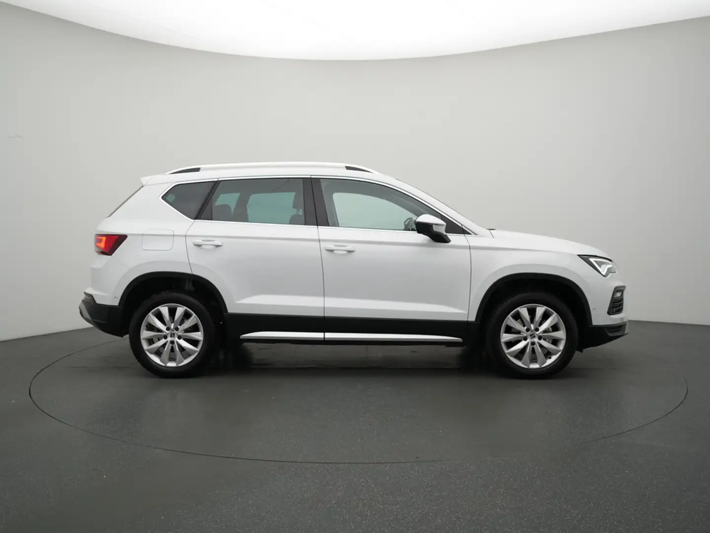 SEAT Ateca Xperience DSG NAVI AHK VIRT ACC LEDER K Weiß - 2