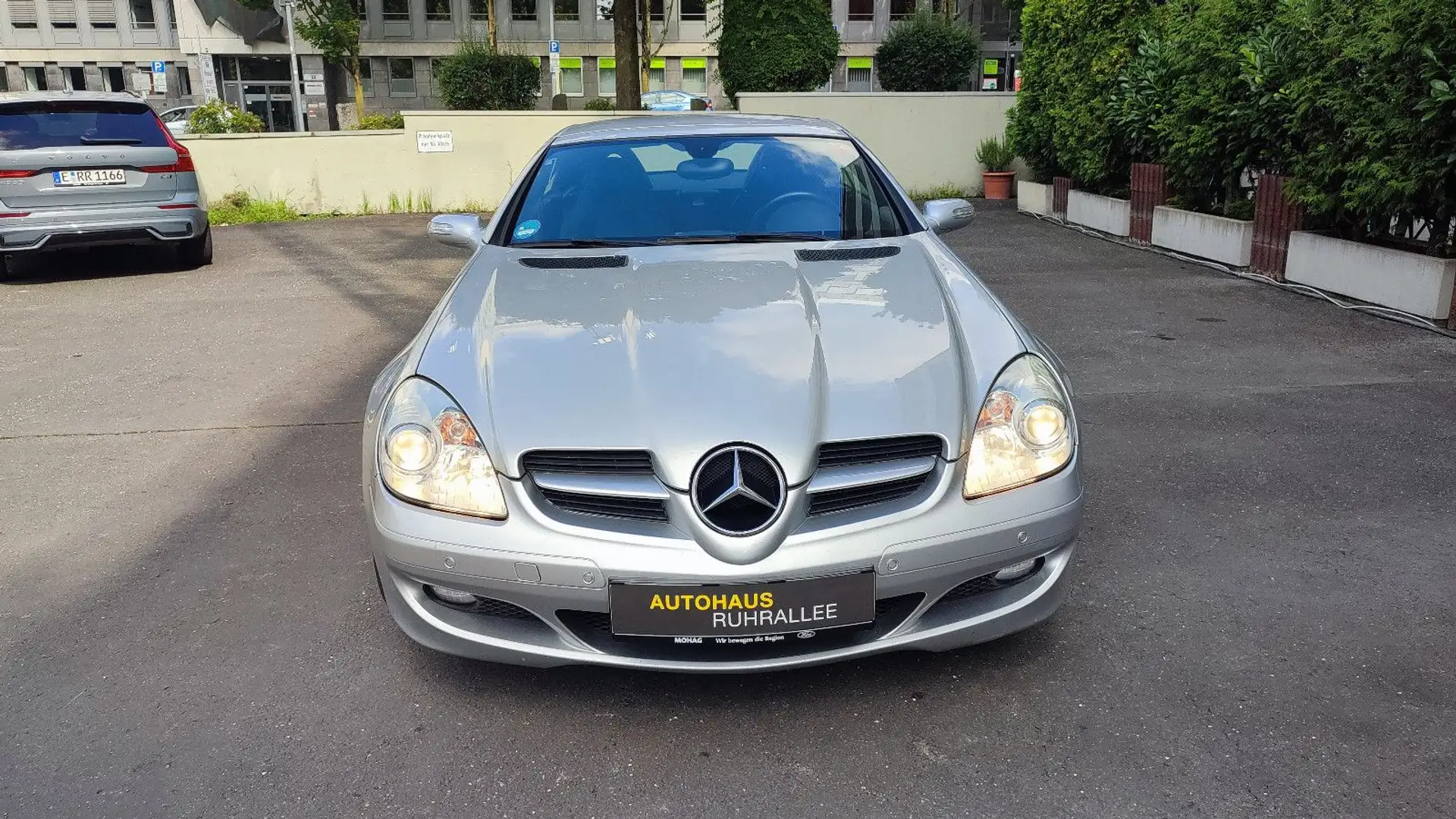 Mercedes-Benz SLK 200 Kompr., Autom.,Leder,Navi.. Silber - 2