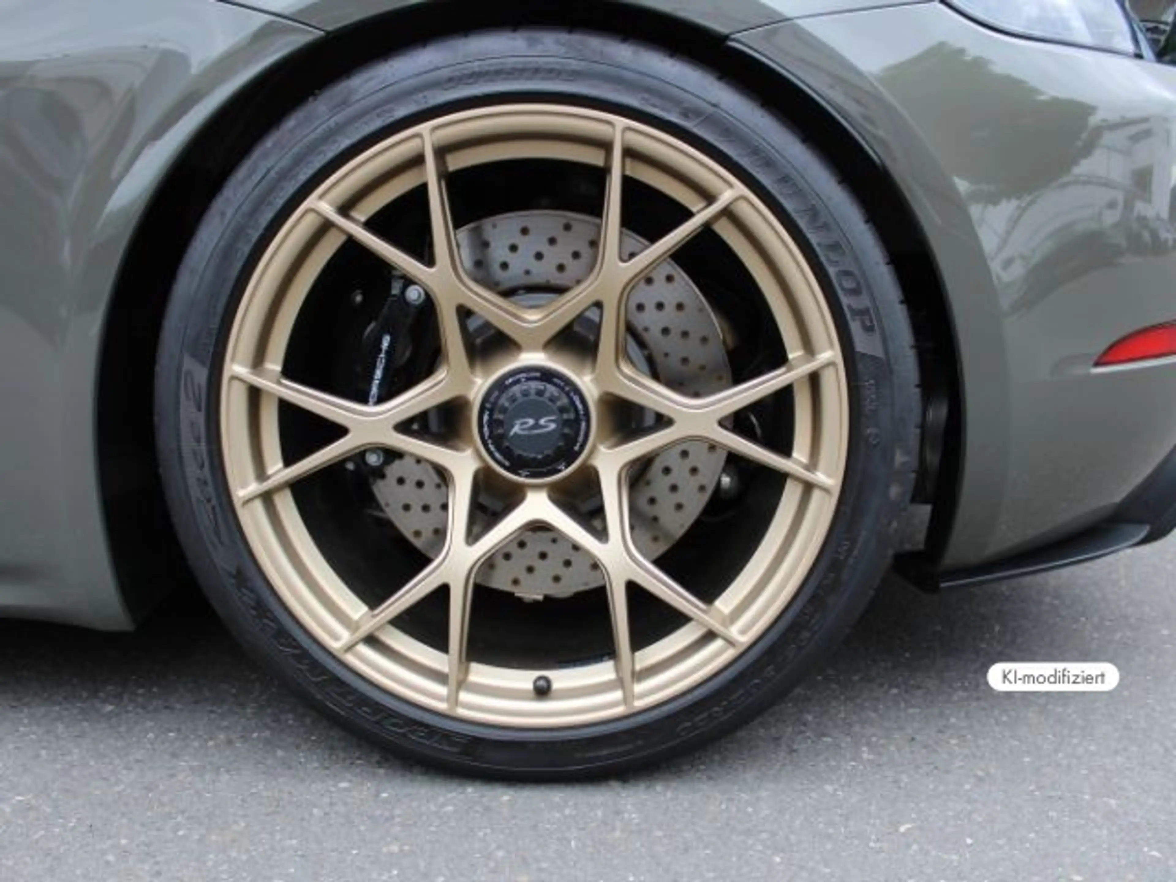 Porsche 718 Spyder RS — photo 13