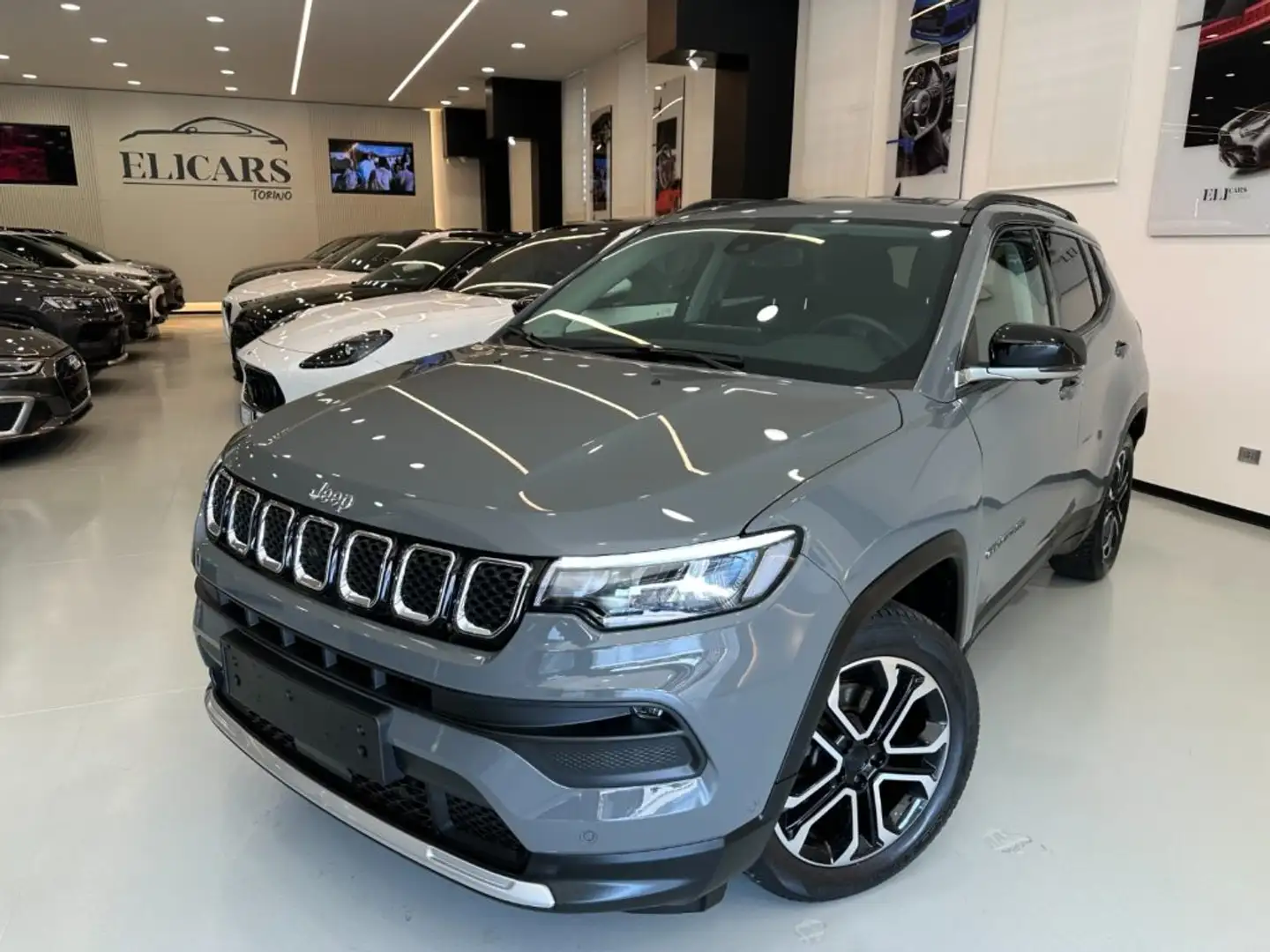 Jeep Compass 1.3 Turbo T4 150 CV aut. 2WD Limited Grigio - 2