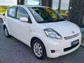 Daihatsu Sirion 1.3 Taka 4WD GPL 4X4 Weiß - thumbnail 2