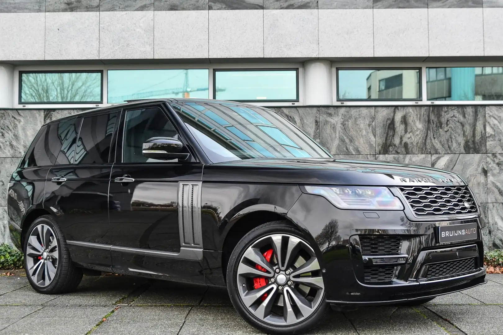 Land Rover Range Rover P565 SVAutobiography Dynamic Black Zwart - 2