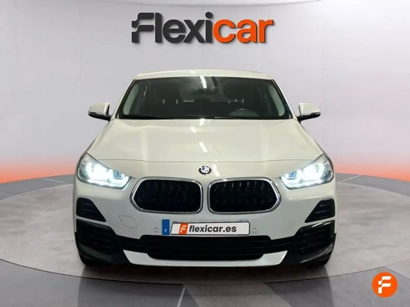 BMW X2 sDrive 18iA Blanco - 2