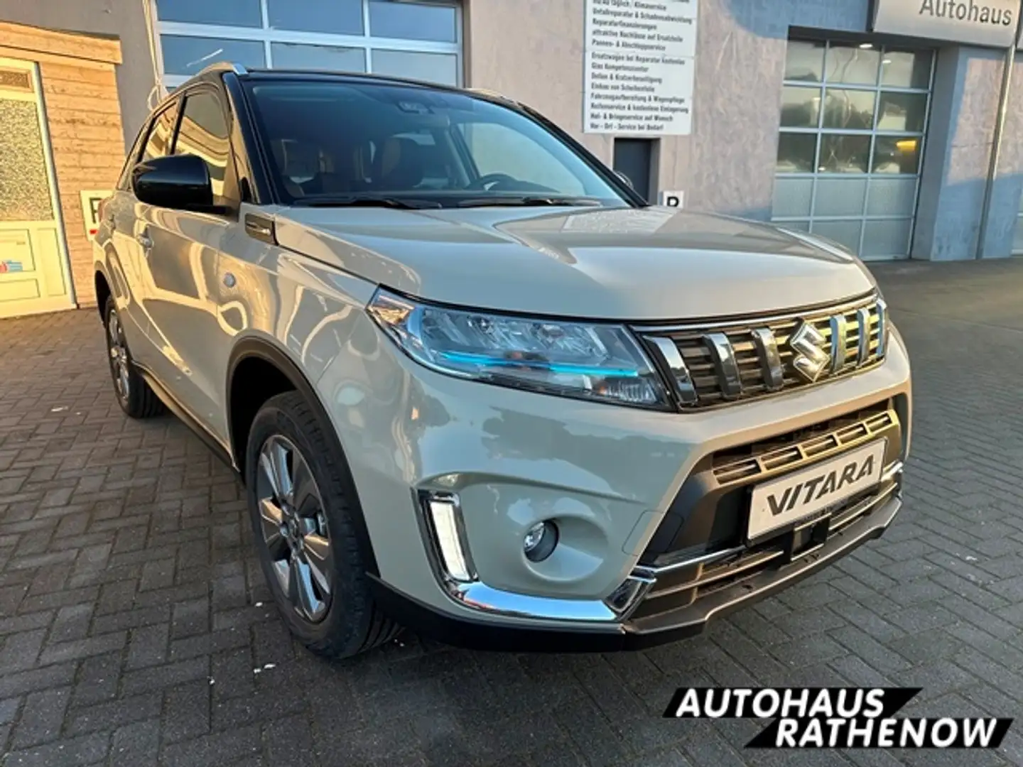 Suzuki Vitara 1.4 Comfort Klimaautom*Tempomat*SHZ*Rückfahrk*LED Beige - 1