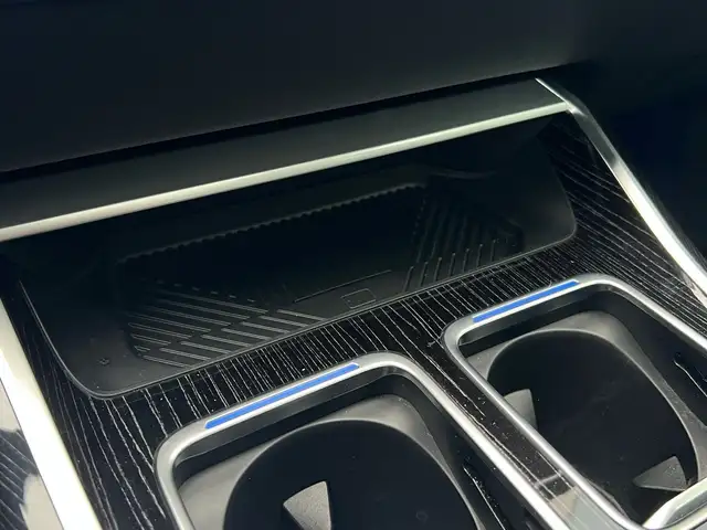 BMW 7 Series view 20