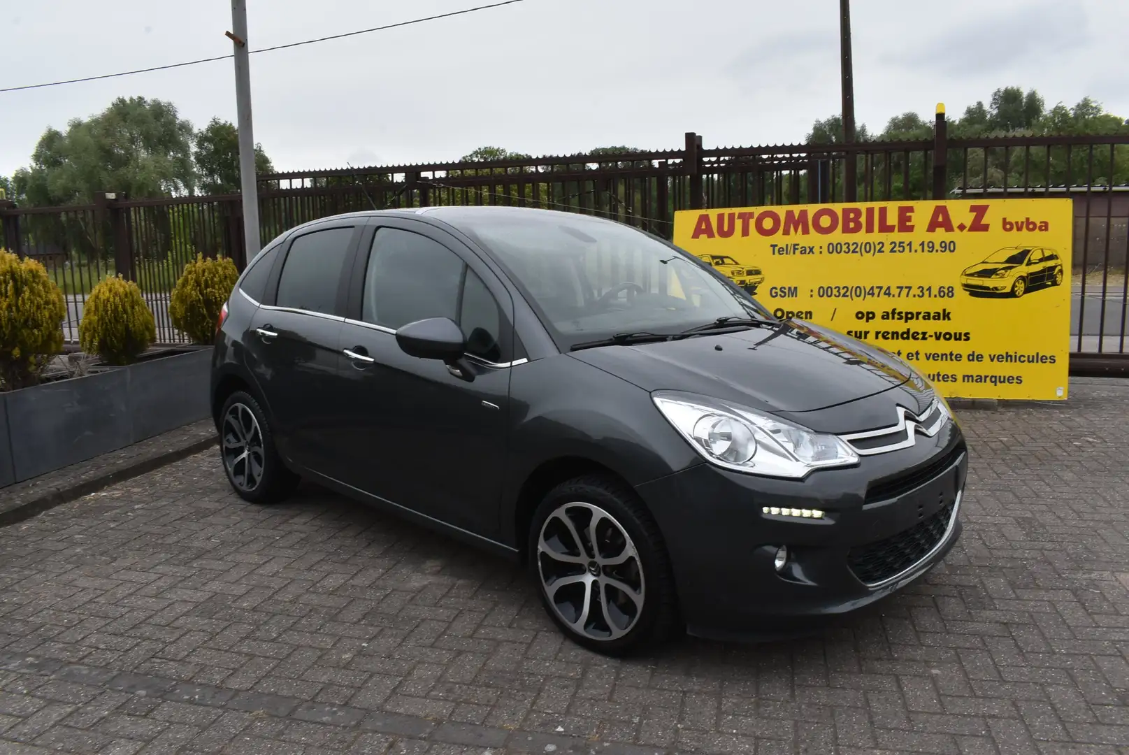 Citroen C3 1.2i Exclusive GPS / Airco ***DESTOCKAGE B2B*** Grigio - 1