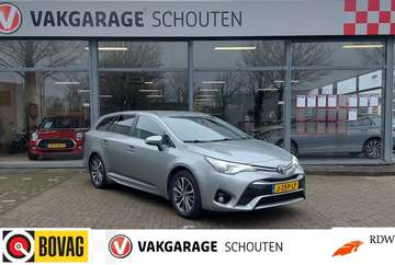 Touring Sports 1.8 VVT-i Volcano Edition
