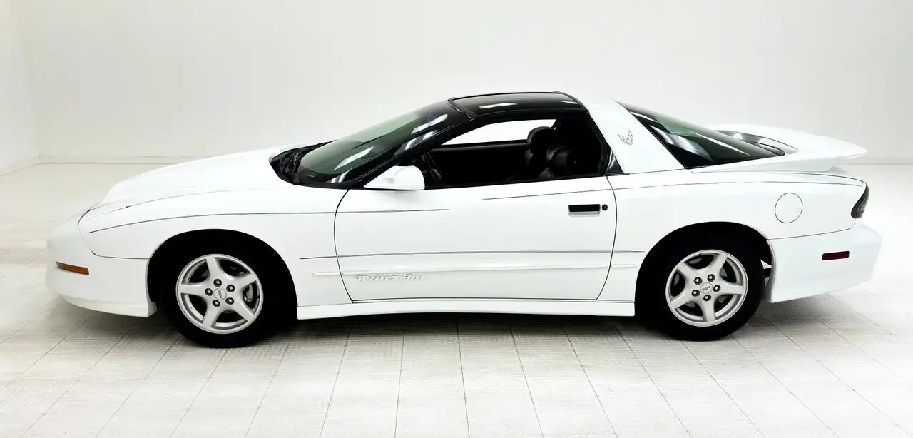 Pontiac Firebird Trans Am Coupe, foto 2
