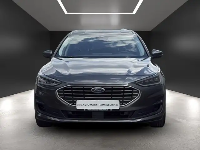 Ford Focus view 9