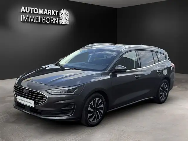 Ford Focus view 4