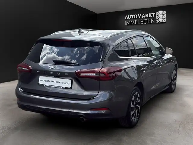 Ford Focus view 7