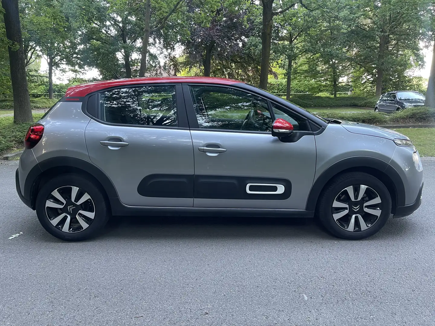 Citroen C3 1.2 110pk Shine Gekeurd voor verkoop=direct rijden - 2