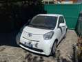 Toyota iQ iQ 1.0 Lounge (high) cvt Bianco - thumbnail 2