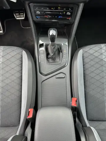 Volkswagen Tiguan view 19