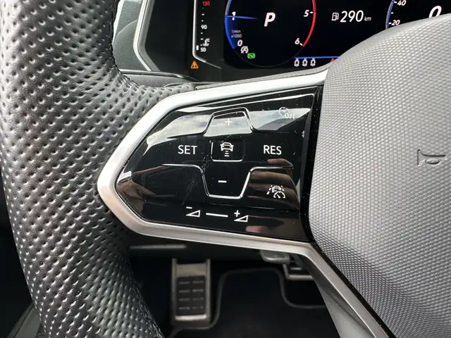 Volkswagen Tiguan view 12