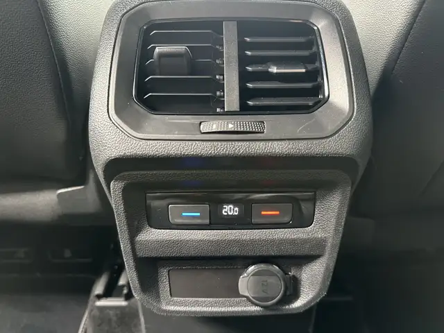 Volkswagen Tiguan view 16
