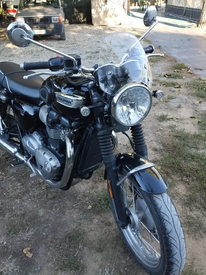 Triumph Bonneville T100