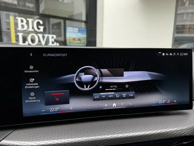 BMW I4 view 10