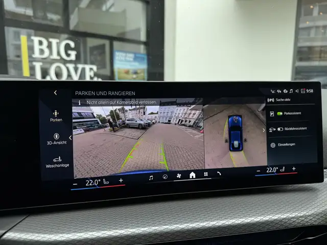 BMW I4 view 9