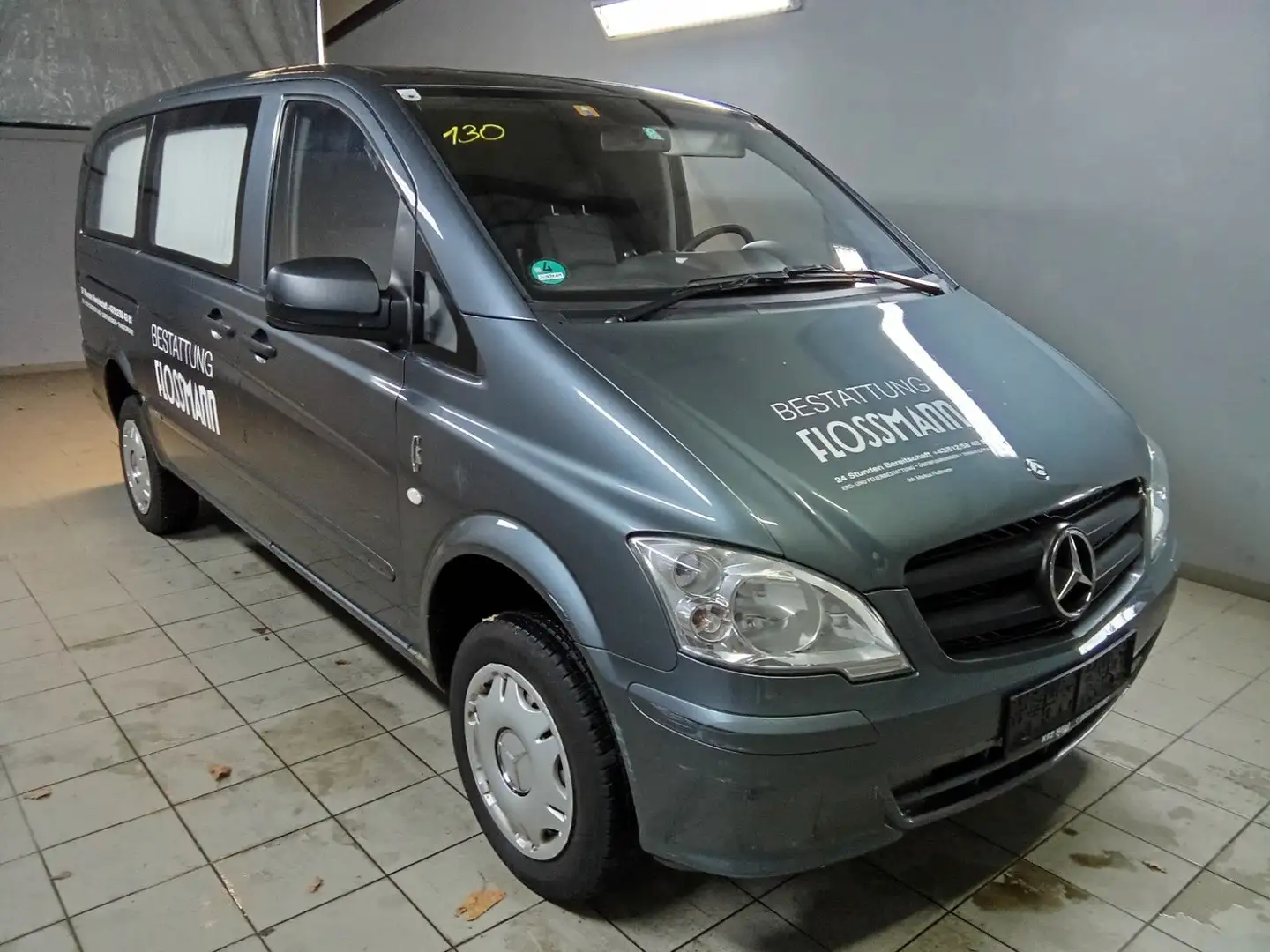 Mercedes-Benz Vito 113 Bestattungswagen Grau - 2