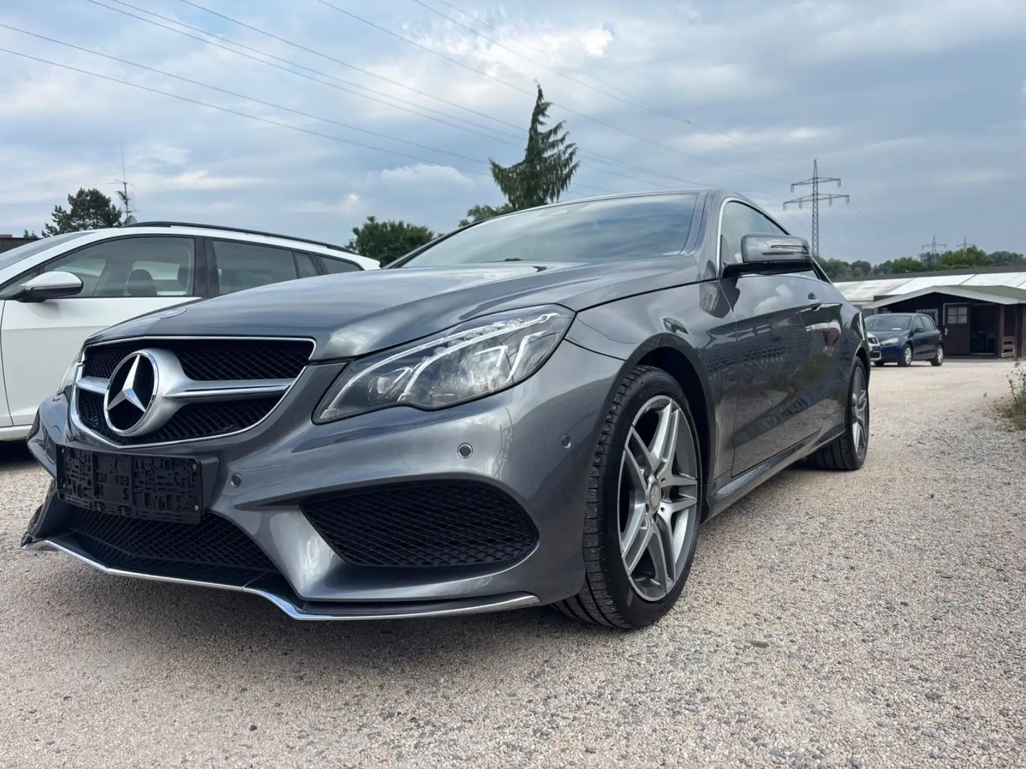 Mercedes-Benz E 200 Coupe,Sitzheizung,PDC,SH-gepfl.,TüV06/27 Grijs - 1