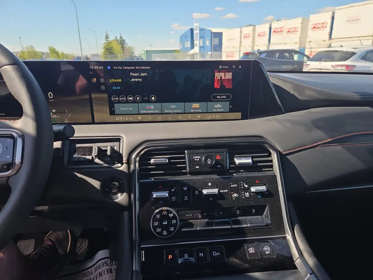 Nissan Armada снимка Nissan Armada
