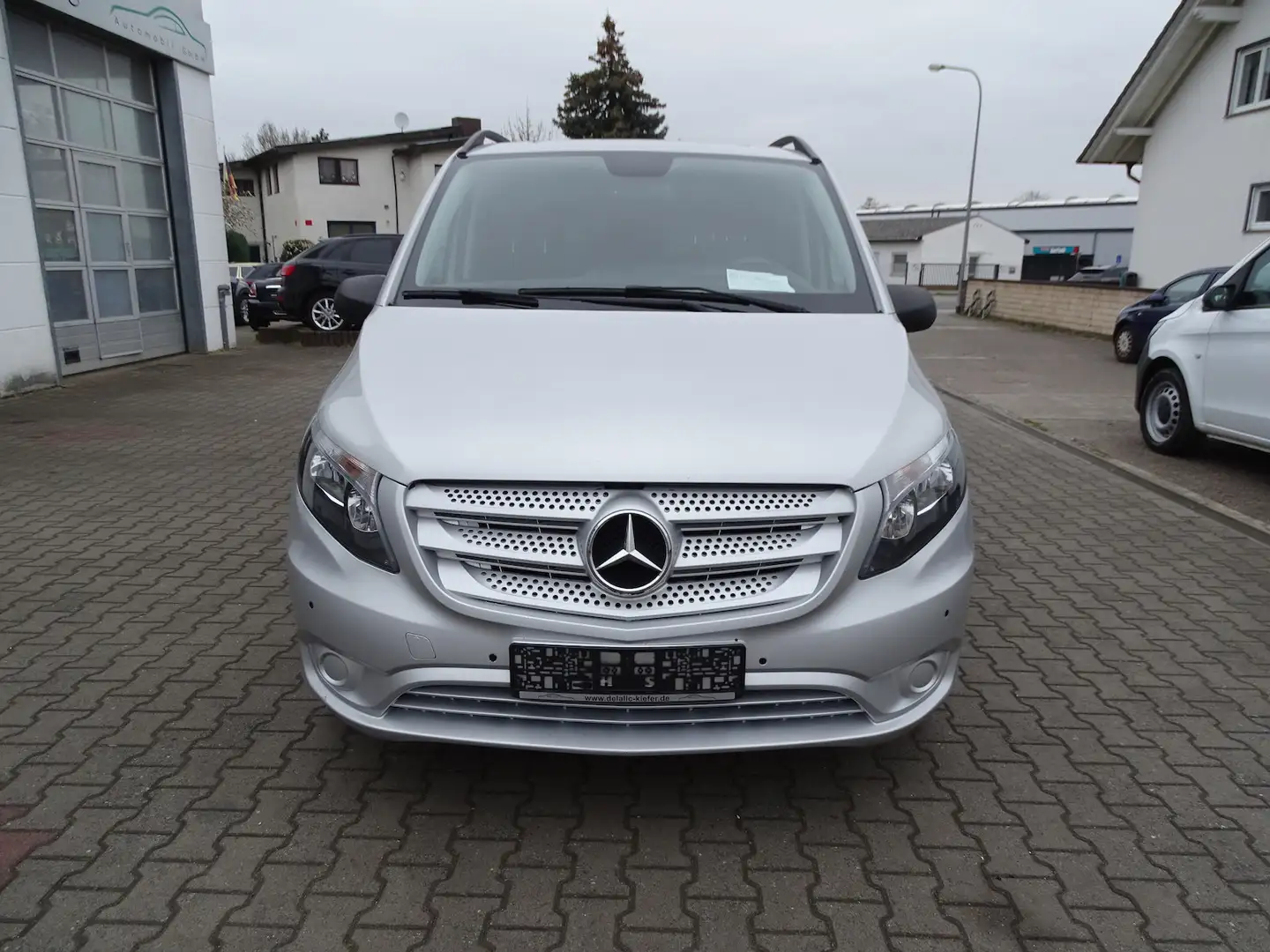 Mercedes-Benz Vito 116 CDI Pro extralang, Navi, AHK, Movaso Liegebett Argent - 2