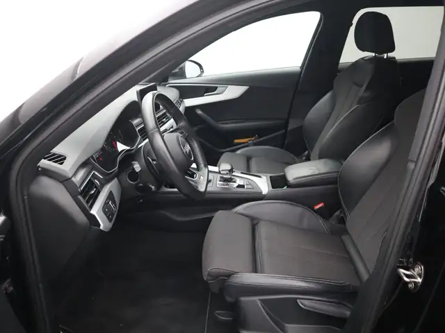 Audi A4 view 23